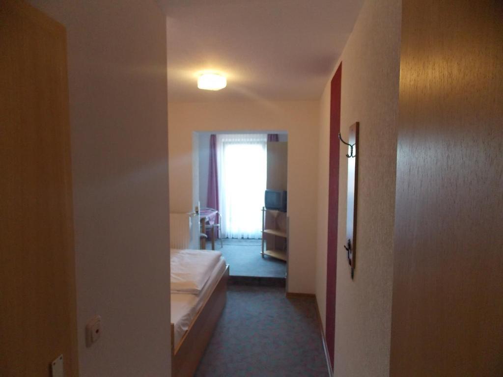 Gasthof Rhoenperle Hotel Kothen  Room photo